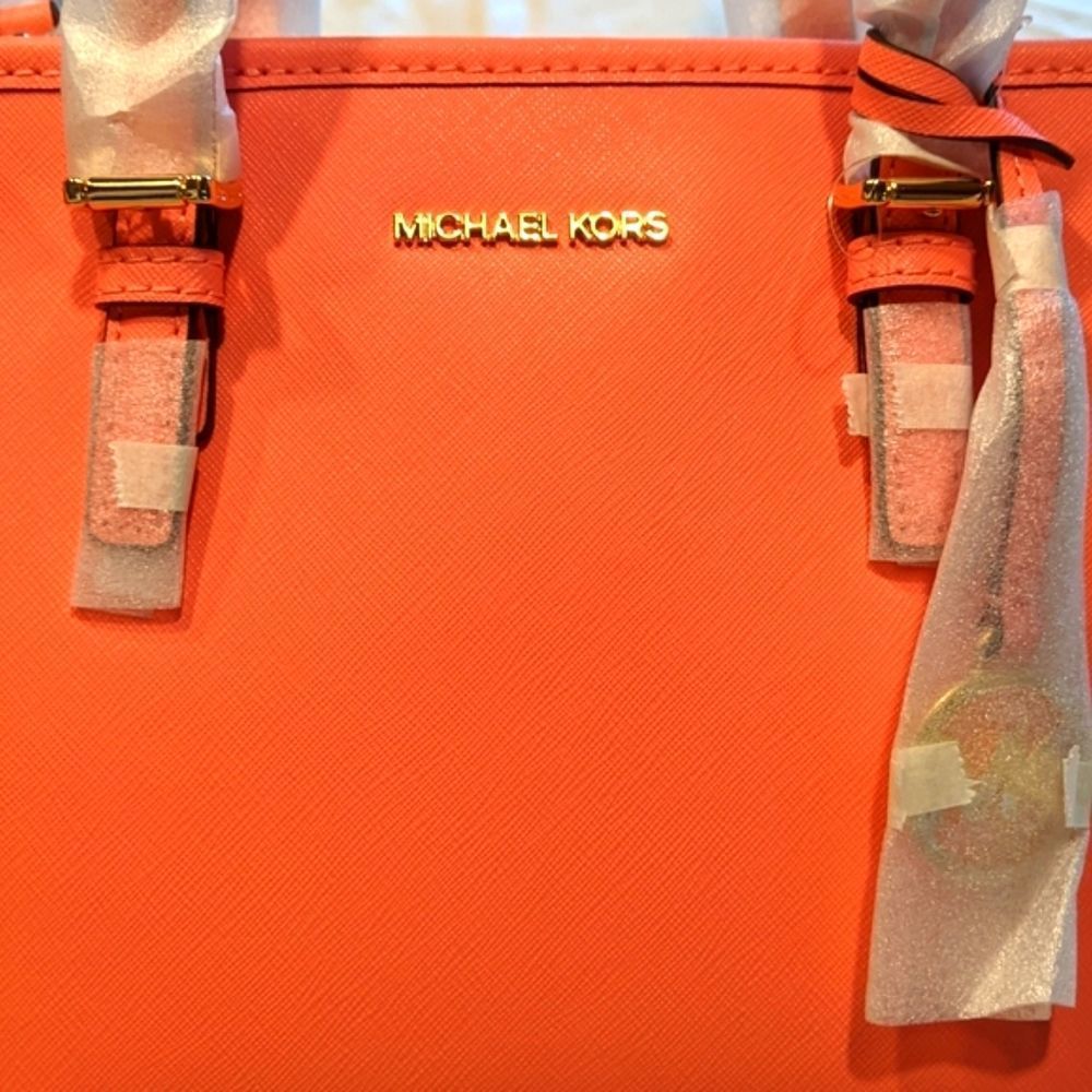 Michael Kors XS Jet Set Saffiano Travel Bag - Picture 7 of 7